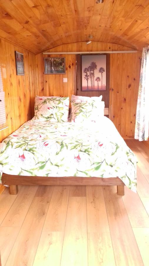 Ferme Lebon Papillon La Roulotte Hotell Le Tampon Exteriör bild